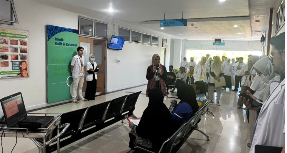 RSUP Dr. M. Djamil menggelar edukasi kesehatan di Poliklinik Kulit dan Kelamin. Foto: Dokumentasi RSUP M Djamil Padang